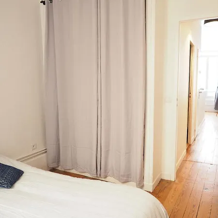 Le St Jean - Centre Historique Homestay *